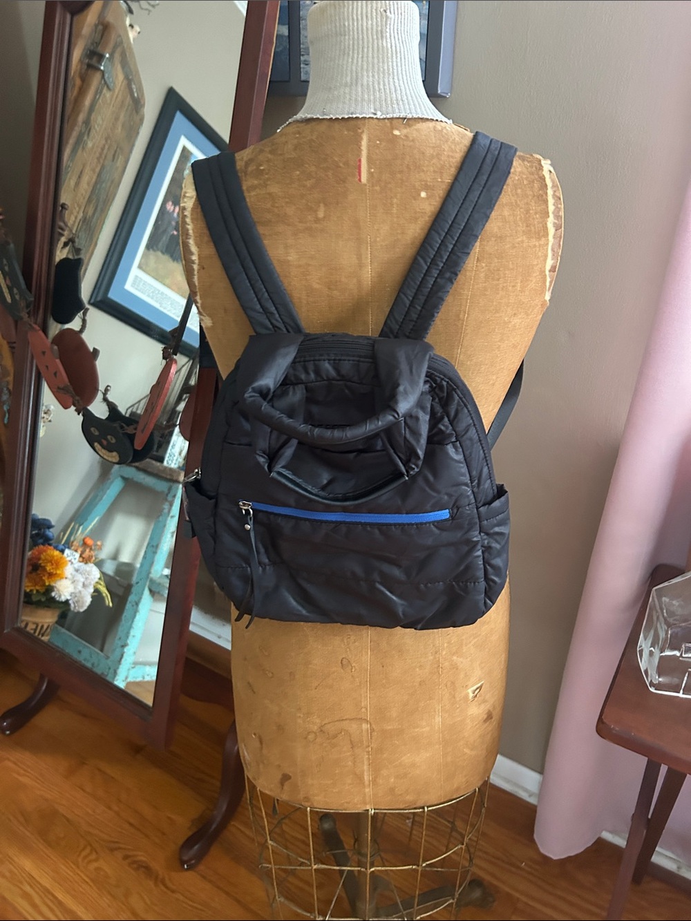Kenneth Cole Reaction Black Mini Backpack w/Blue Zipper Front Pocket